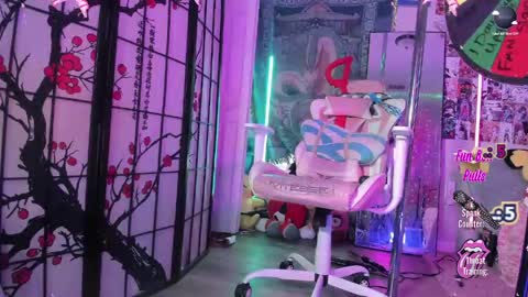 Snapshot of faethedoll chatting on June 2026 02:33:01 PM Fae and Cheta online show from June 2026 02:33:01 PM