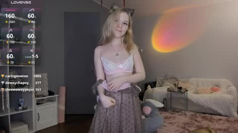 Snapshot of fairy_casey chatting on April 2026 01:42:02 AM fairy_casey online show from April 2026 01:42:02 AM