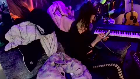 Snapshot of fairy_moan chatting on February 2026 07:27:01 AM fairy_moan online show from February 2026 07:27:01 AM