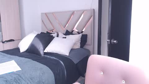 fairylatin online show from October 2025 12:39:01 PM