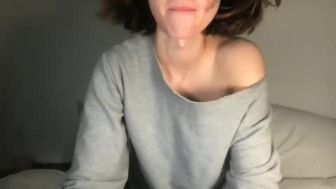 Haydee online show from December 2025 10:39:01 PM