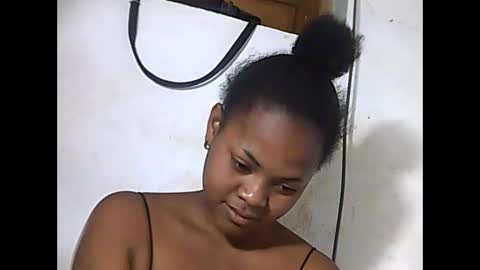 Snapshot of falielyse chatting on September 2025 11:10:01 AM falielyse online show from September 2025 11:10:01 AM