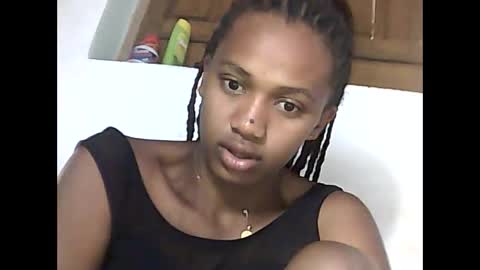 Snapshot of falielyse chatting on September 2025 04:34:02 AM falielyse online show from September 2025 04:34:02 AM
