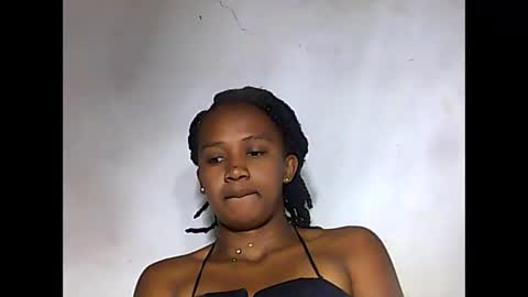 Snapshot of falielyse chatting on September 2025 04:07:01 PM falielyse online show from September 2025 04:07:01 PM