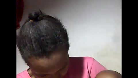 Snapshot of falielyse chatting on October 2025 07:39:01 AM falielyse online show from October 2025 07:39:01 AM
