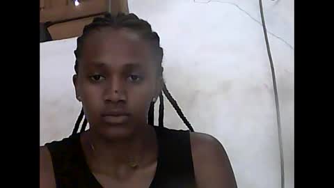 Snapshot of falielyse chatting on October 2025 10:14:01 AM falielyse online show from October 2025 10:14:01 AM