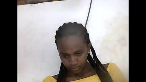 Snapshot of falielyse chatting on October 2025 05:57:01 PM falielyse online show from October 2025 05:57:01 PM