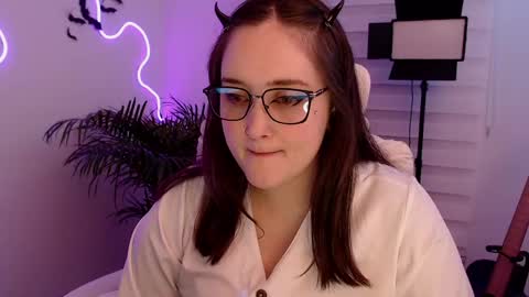 Snapshot of fallenag__ chatting on May 2026 10:17:01 PM OF fallenag 1 online show from May 2026 10:17:01 PM