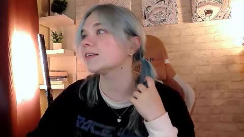 Bella online show from October 2025 02:36:01 PM