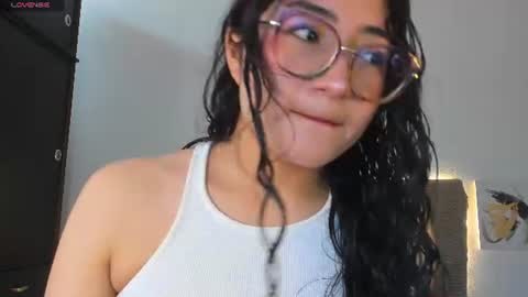 Snapshot of fantastic_asians2 chatting on June 2026 05:06:02 PM Ale online show from June 2026 05:06:02 PM
