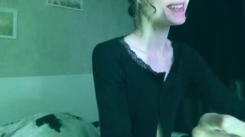 Kira online show from December 2025 12:51:01 AM