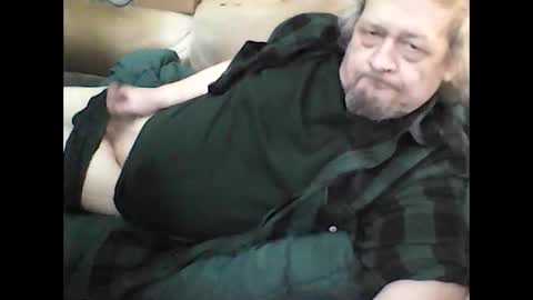 Snapshot of fasteddysex chatting on April 2026 08:33:01 PM HoneyCumJuice4U online show from April 2026 08:33:01 PM