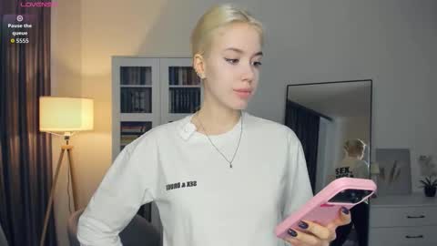 Emma online show from January 2026 07:54:01 AM