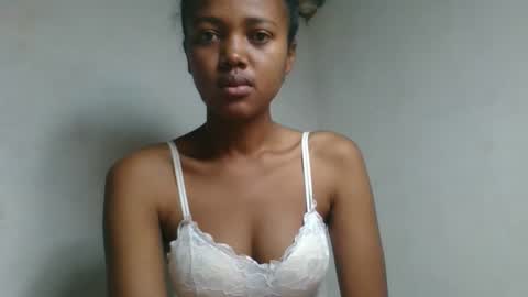 fayence09 online show from October 2025 02:29:01 AM