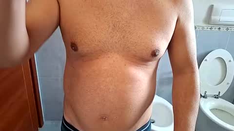 Snapshot of fede2985 chatting on December 2024 11:19:01 AM Fede online show from December 2024 11:19:01 AM