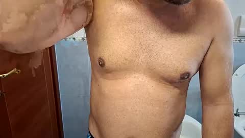 Snapshot of fede2985 chatting on December 2024 10:05:02 AM Fede online show from December 2024 10:05:02 AM