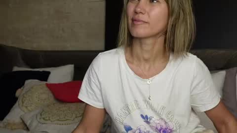 Snapshot of feliciakrige chatting on April 2026 09:15:01 PM FeliciaKrige online show from April 2026 09:15:01 PM