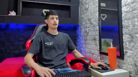 Snapshot of felipe_fiire chatting on June 2026 08:37:02 PM felipe fiire online show from June 2026 08:37:02 PM