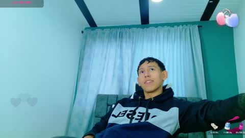 felipehotgonzalez online show from November 2025 12:44:02 PM