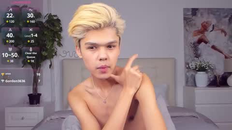 Felix online show from March 2025 10:32:01 PM