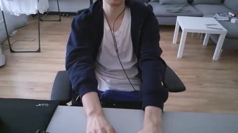 felixsagg online show from December 2024 09:49:02 AM