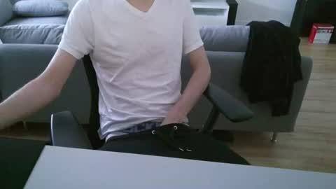 Snapshot of felixsagg chatting on June 2026 06:02:01 AM felixsagg online show from June 2026 06:02:01 AM