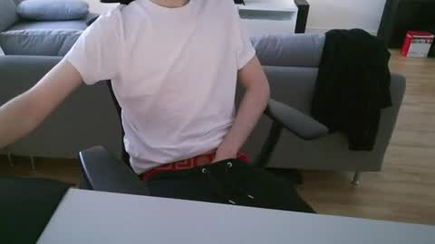 Snapshot of felixsagg chatting on June 2026 06:18:01 AM felixsagg online show from June 2026 06:18:01 AM