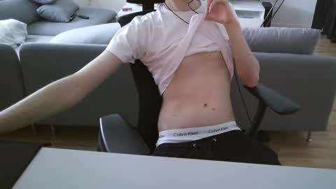 Snapshot of felixsagg chatting on June 2026 09:15:02 AM felixsagg online show from June 2026 09:15:02 AM