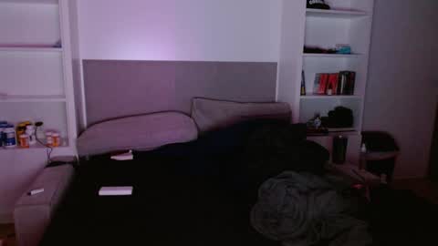 femboyflowers online show from September 2025 07:30:02 AM