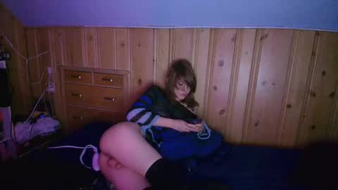 femboyflowers online show from December 2025 05:58:02 AM