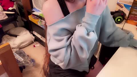Snapshot of femboytummy chatting on January 2025 06:13:02 AM femboytummy online show from January 2025 06:13:02 AM