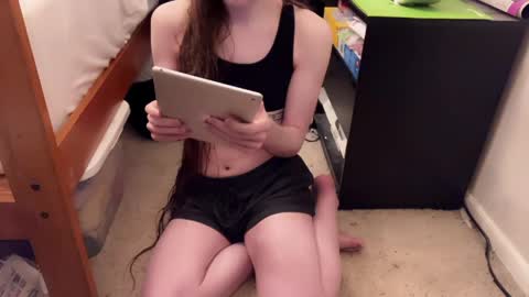 Snapshot of femboytummy chatting on May 2026 03:46:02 AM femboytummy online show from May 2026 03:46:02 AM