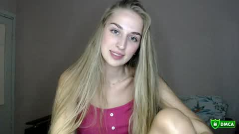 Femke online show from April 2026 08:17:01 PM