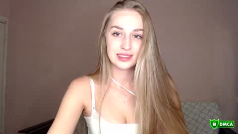 Snapshot of femkedejager chatting on June 2026 08:00:01 PM Femke online show from June 2026 08:00:01 PM