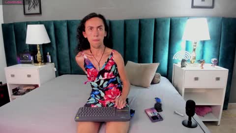 Snapshot of fenix_karoll chatting on January 2025 10:11:01 AM Karol online show from January 2025 10:11:01 AM