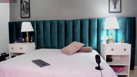 Snapshot of fenix_karoll chatting on January 2025 03:29:02 PM Karol online show from January 2025 03:29:02 PM