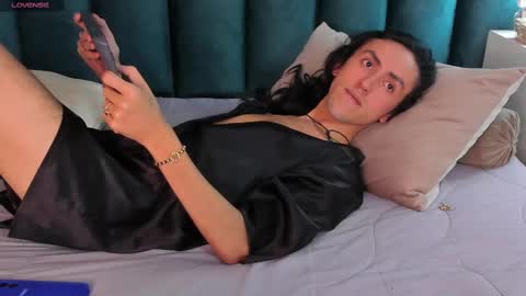 Snapshot of fenix_karoll chatting on March 2025 05:24:02 PM Karol online show from March 2025 05:24:02 PM