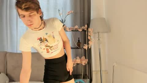 feralsyntax online show from April 2026 06:10:02 AM