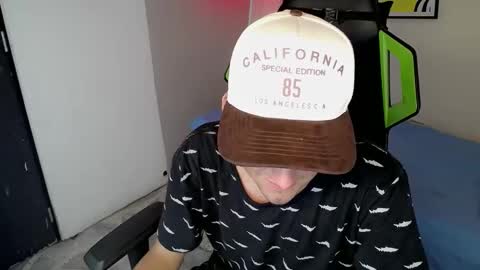 FERNANDO online show from November 2025 03:10:02 AM