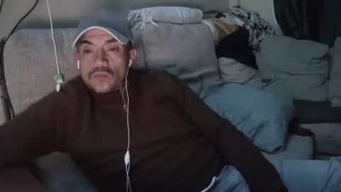 fernand89 online show from February 2025 06:52:02 AM