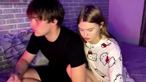 Tina and Tomas online show from September 2025 03:11:02 PM