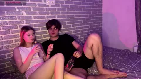 Tina and Tomas online show from September 2025 03:14:01 PM