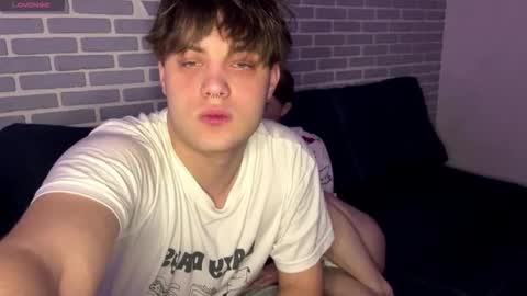 Tina and Tomas online show from November 2025 02:28:02 PM