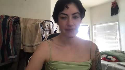 fgsammie online show from April 2026 11:27:02 PM