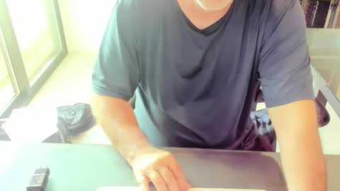 Snapshot of fhetzl chatting on September 2025 03:17:01 PM fhetzl online show from September 2025 03:17:01 PM