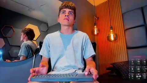 Snapshot of fhilip_ken chatting on June 2026 05:50:02 PM FHILIP online show from June 2026 05:50:02 PM