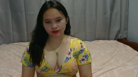 fhwilloughbyxx online show from April 2026 05:56:02 AM