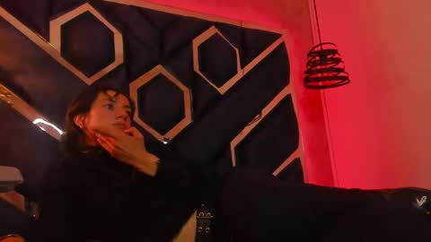   online show from January 2025 03:08:02 PM