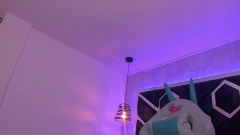   online show from February 2025 03:20:01 PM