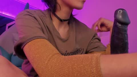   online show from February 2025 02:58:02 PM